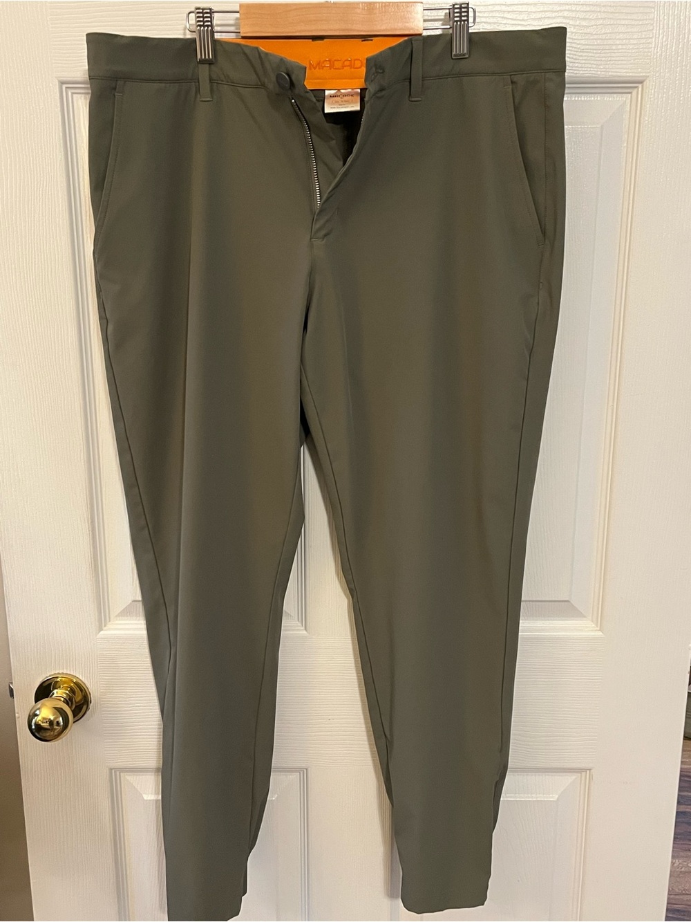 Men's MACADE Golf  Olive Green Jogger-Style Pants